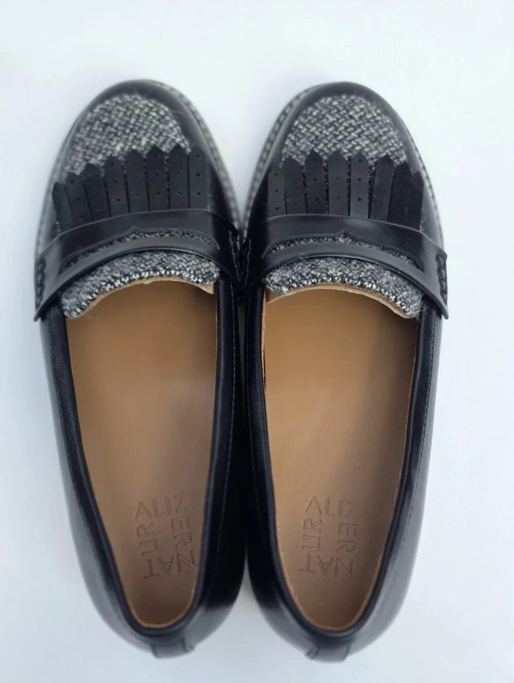 Naturalizer Pacey Women's 9W Wide Black Penny Loafers Kiltie Fringe Comfort